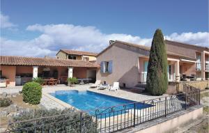 Lovely Home In Valreas