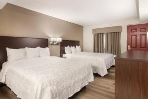 Deluxe Room with Two Queen Beds Smoke Free room in Red Roof Inn PLUS & Suites Erie