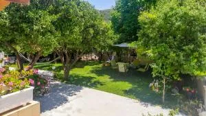 Thalia's place - Áno Váltai