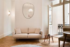 Premium Warsaw Center Studio by BookingHost