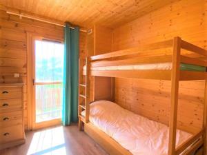 Chalets Chalet La Joue du Loup, 6 pieces, 13 personnes - FR-1-504-31 : photos des chambres