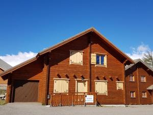 Chalets Chalet La Joue du Loup, 6 pieces, 13 personnes - FR-1-504-31 : photos des chambres