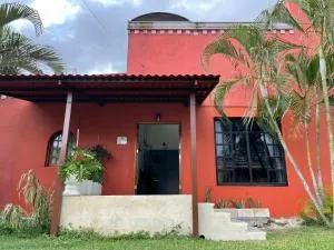 Cuevita + Nido /Piscina & Jardín compartido - Yalsí