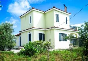 Villa Rania: Ευάερη βίλα με θέα τη θάλασσα - Agía Thékli