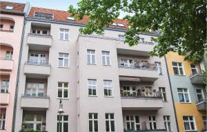 One-Bedroom Apartment room in Beautiful Apartment In Berlin With 1 Bedrooms And Wifi