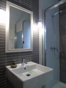 Standard Twin Room room in Hotel Bruselas
