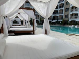 Valencia Gardens Deluxe Apartments