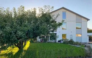 7 Bedroom Gorgeous Home In Bohus-Björkö - Hönö