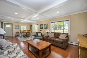 Pleasant Street Retreat