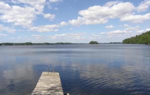 5 Bedroom Awesome Home In Bor