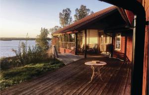 5 Bedroom Awesome Home In Bor