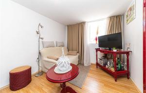 Pet Friendly Home In Blizna Donja