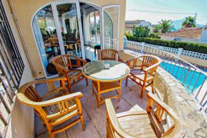 Samina - holiday home with stunning views and private pool in Benissa