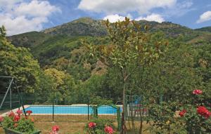 1 Bedroom Nice Home In Mayres