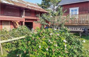 Awesome Home In Öje With Lake View