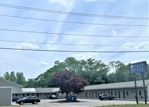 Shangri-La Motel - Seekonk