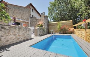 Nice Home In Laroque Des Alberes With 2 Bedrooms, Wifi And Private Swimming Pool