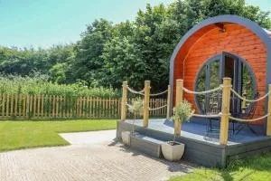 Filbert Pod - Walberton