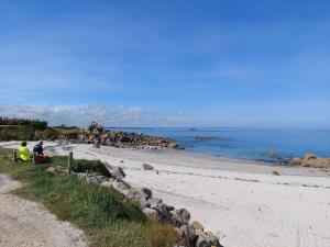 Maisons de vacances Semi-detached house near the sea, Cleder : photos des chambres