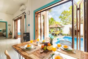 Spacious and Quiet 2 Bd Villa with Pool and Projector - 4hvězdičkové hotely ve městě Kerobokan