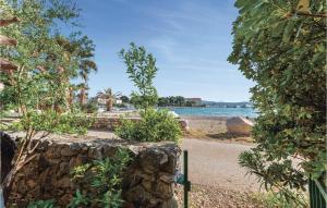 Cozy Home In Sibenik With Kitchen