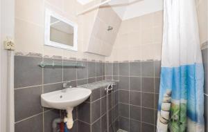 Maisons de vacances Amazing Home In Aleria With Wifi : Maison de Vacances