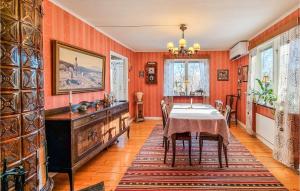 3 Bedroom Gorgeous Home In Älvsered