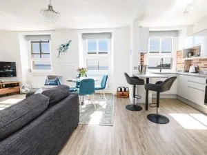 Captain's Retreat - Melcombe Regis