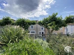 Sejours a la campagne Le Georges V : Holiday Home with Shower