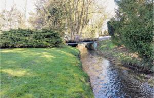 2 Bedroom Lovely Home In Dimont