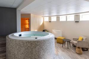 Hotels BEST WESTERN La Porte des Chateaux : photos des chambres