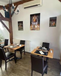 Hotels Le Cygne : photos des chambres