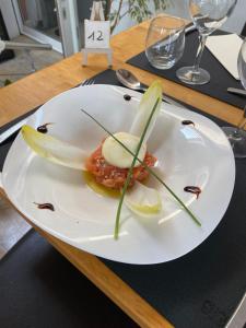 Hotels Logis Hotel Le Cygne : photos des chambres