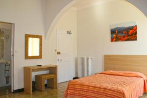 Hotels Hotel Colombo- Porto Corse : Chambre Quadruple - Vue sur Mer