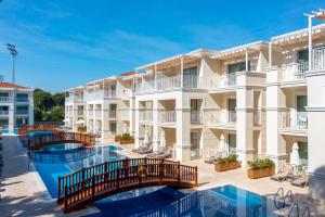 Lake House Room with Pool View room in Bellis Deluxe Hotel