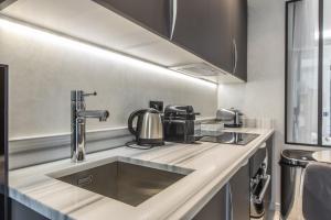 Appartements Residence Topaze - Central - Luxurious - 50m Croisette Palais - LRA CANNES : photos des chambres