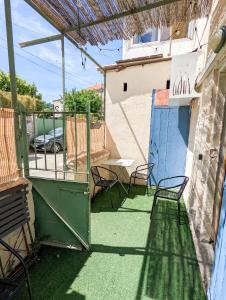 Maisons de vacances Maison des Ateliers - Terrasse - parking et climatisation : photos des chambres