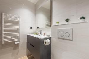 Appartements Residence Topaze - Central - Luxurious - 50m Croisette Palais - LRA CANNES : photos des chambres