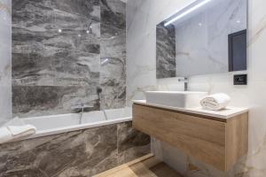 Appartements Residence Topaze - Central - Luxurious - 50m Croisette Palais - LRA CANNES : photos des chambres