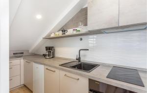 2 Bedroom Stunning Apartment In Rijeka