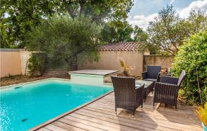 Maisons de vacances Nice home in Saint-Quentin-la-Poter with WiFi, 2 Bedrooms and Outdoor swimming pool : photos des chambres