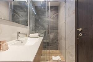 Appartements Residence Topaze - Central - Luxurious - 50m Croisette Palais - LRA CANNES : photos des chambres