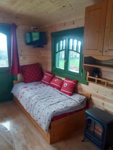 Tentes de luxe La roulotte de kermorzu : photos des chambres