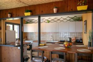 Summer Dream Cottage, 2BR, Beautiful sea view