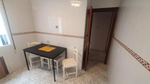 Rincón de Manuela - Piso para 5p al lado de Begoña - VUT-3419-AS