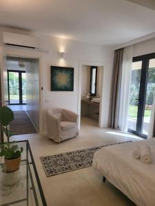 Twin Palms beach villa img24