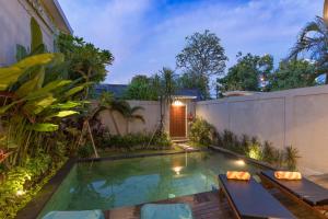 Villa Hitam Putih Legian Bali