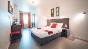 Hotels Logis Hotel Restaurant Vuillot : photos des chambres