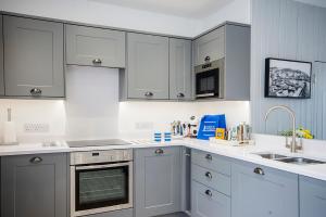 Seafarers, Mevagissey - Coastguard Cottage overlooking harbour