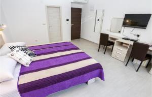 3 Bedroom Cozy Apartment In Split